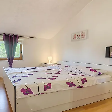 Local Family Apartment